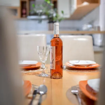 Apartament Mit